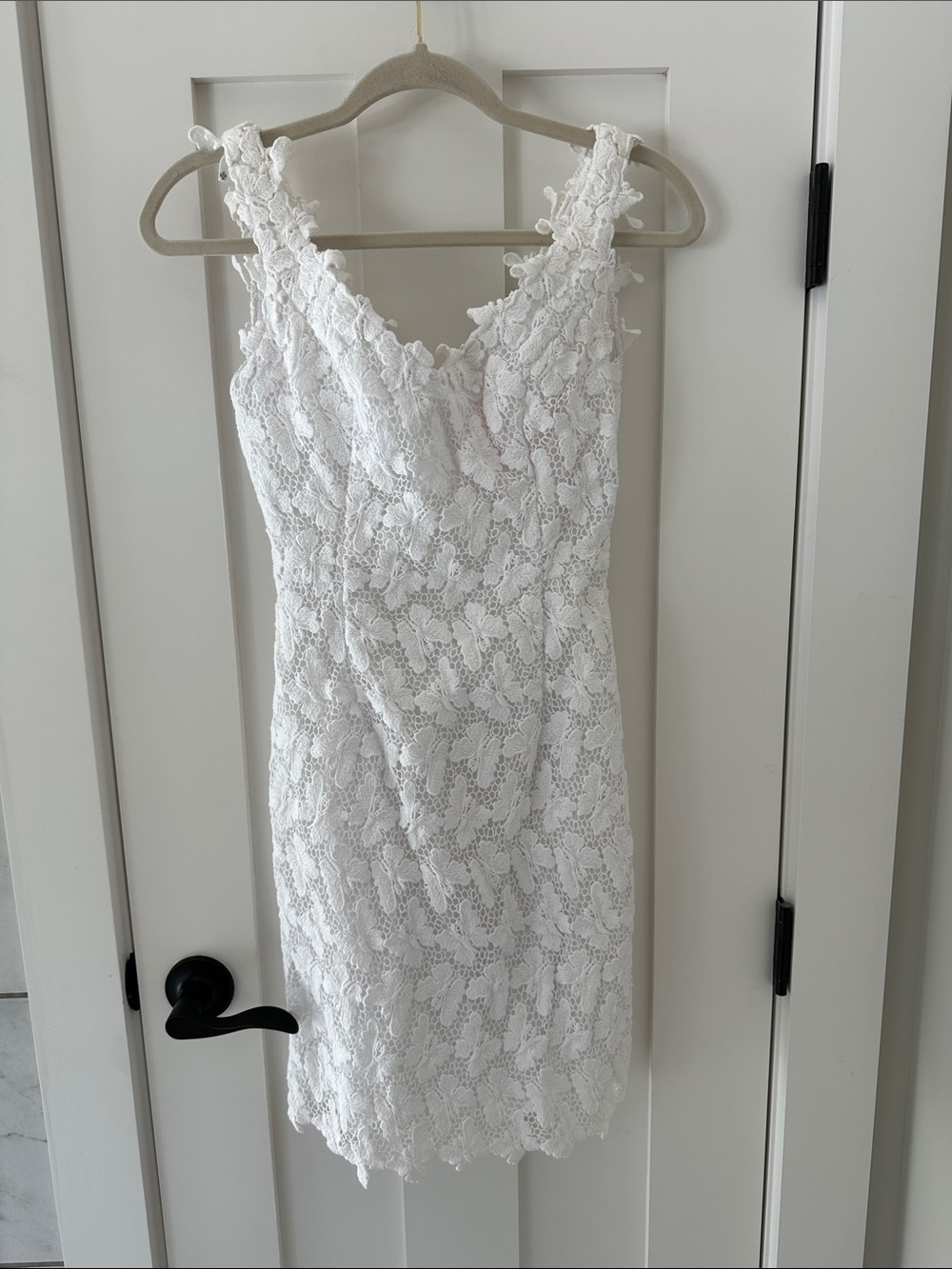 Lilly Pulitzer White Lace Sleeveless Sheath Dress